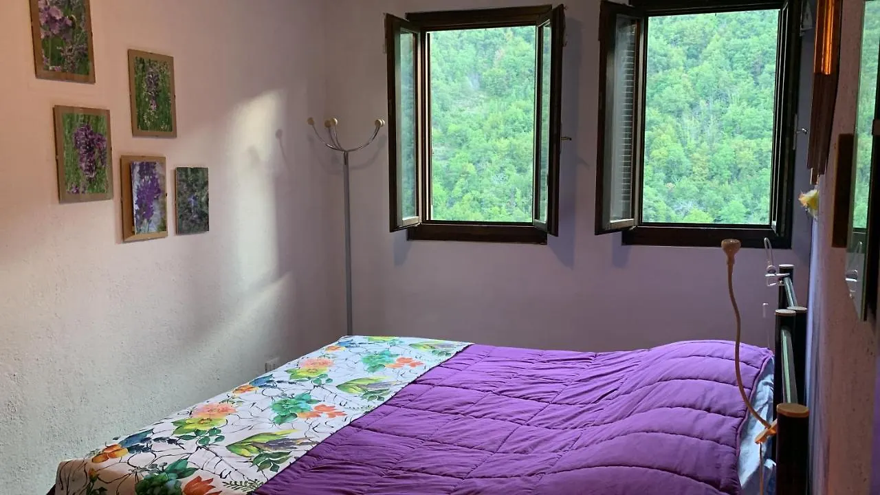 Leo Anfosso Hostel Carpasio